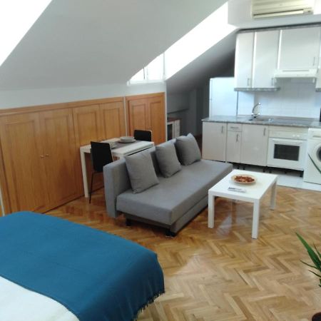 Airport Ifema Barajas Home Madrid Exteriör bild